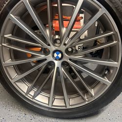 Pirelli Rinflat tires