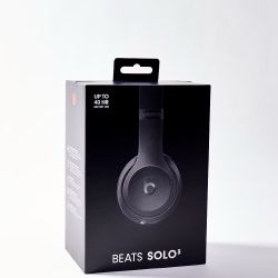 Brand New  Beats Never Open 