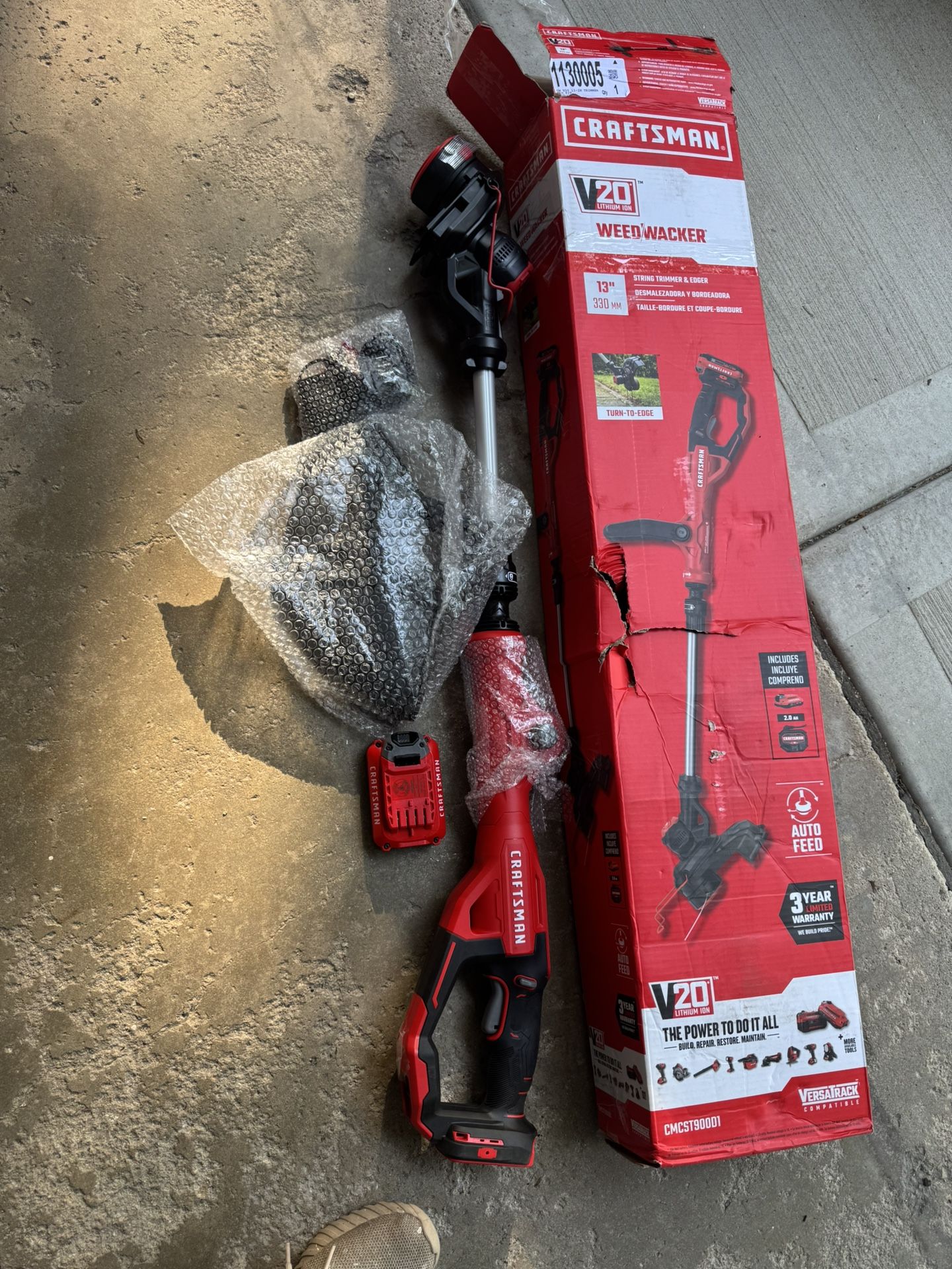CRAFTSMAN V20 20-volt String Trimmer 13.0-in Straight Shaft with battery and charger NEW