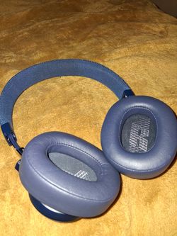 JBL live studio headphones Bluetooth