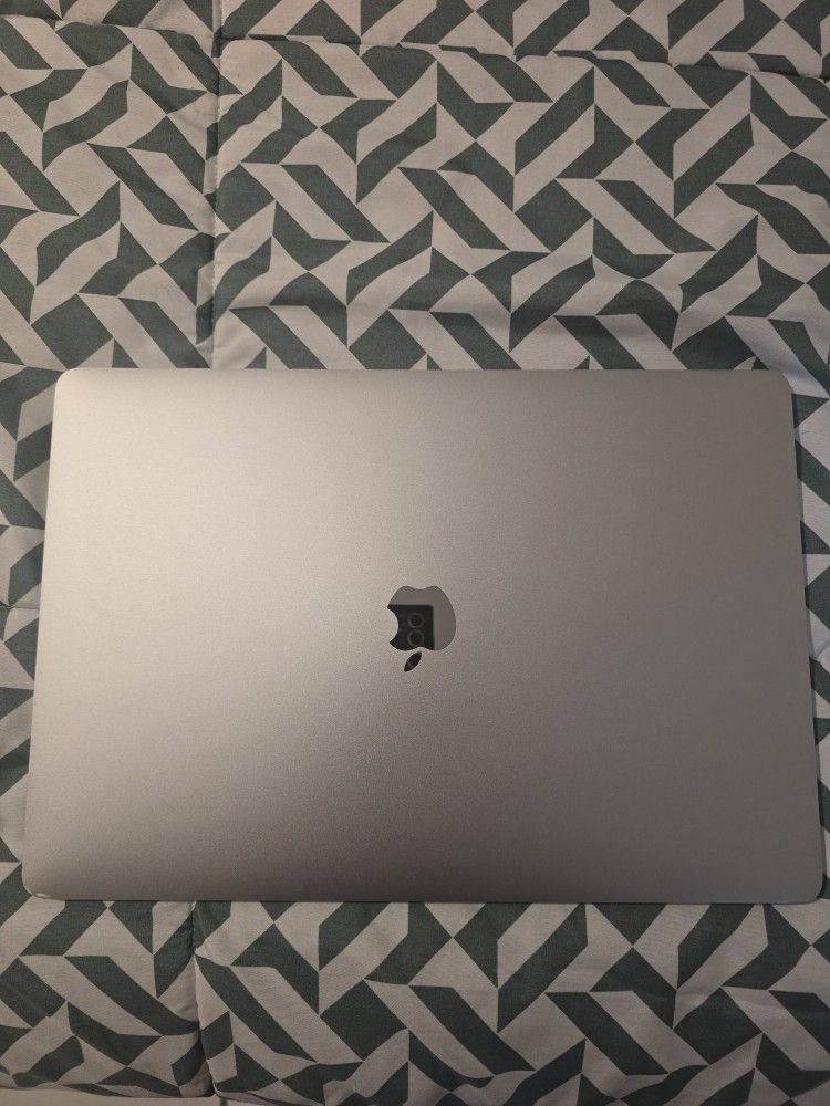 MacBook