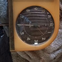 Original Westclox Moonbeam Bakelite Alarm Clock. 