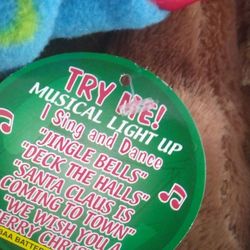 She IS A Singin' Dancin' Canine Fool!