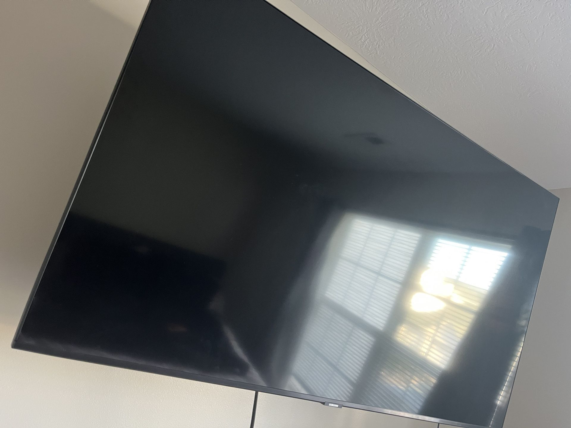 Samsung 43” Smart TV