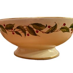 Vintage Teleflora Porcelain Serving Bowl Berry and Vine Christmas