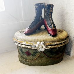 TRINKET BOX ANTIQUE  SHOE  $10.00