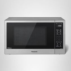 BRAND NEW Panasonic Inverter Microwave Oven NN-SN67KS 1.2 CU 1200W