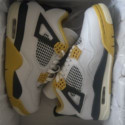 Jordan 4 Retro Vivid Sulfur