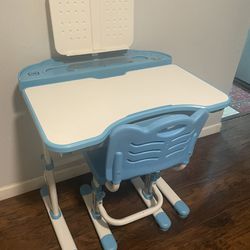 Kids Desk And Chair 