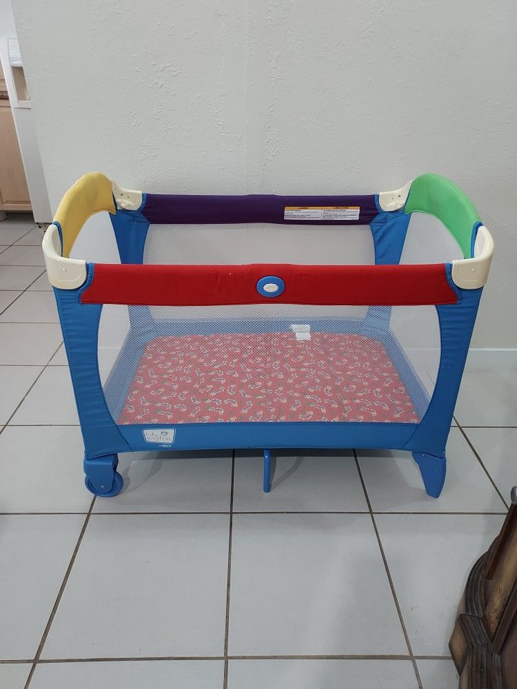 baby  einstien  by Graco Is it clean Firm