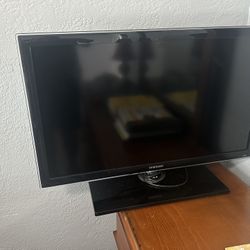 32 Inch Samsung TV For Sale 