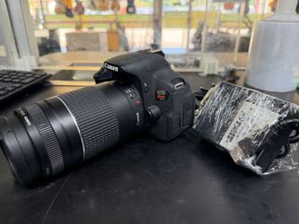 Canon T5i Camera