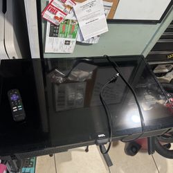 32” Onn TV Works Great & Comes With Remote 