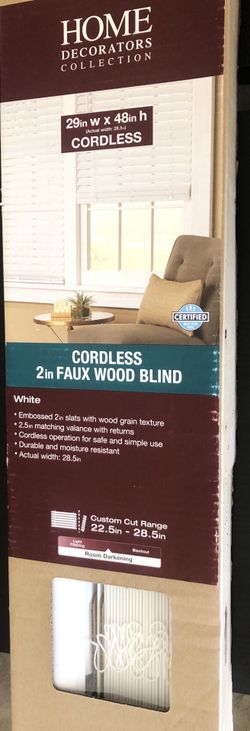 Cordless wood blind