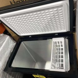 NEW - 10.0 Cu.Ft Chest Freezer,Deep Freezer with Removable Basket,Compact Freezer with Top Open Door, Adjustable Temperature, Low noise，Suitable for K