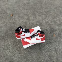 Jordan 1 Heritage Size 8 Men OG all