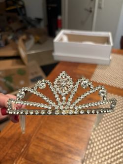  Rhinestone Crystal Tiara – Bridal, Quinceañera, Prom, Pageant