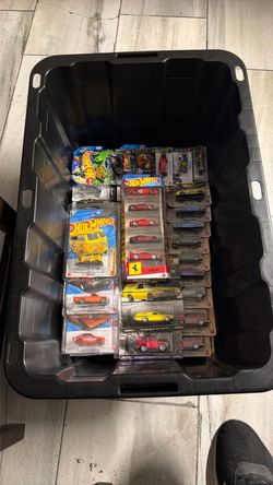 Hot Wheels Die-Cast Cars Lot – New in Package