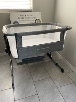 Baby delight bedside bassinet still in box