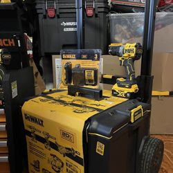 Dewalt Huge New Drill Bundle 9 Piece Asking $495 & Welder 140 Lincoln $495