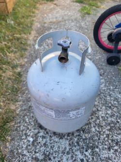 Full propane tank