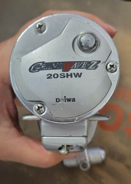 Daiwa 20SHW Grand Wave-Z Fishing Reel for Sale in Los Angeles, CA