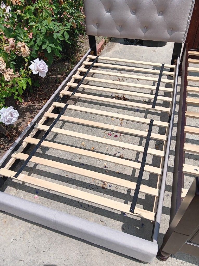 Twin Bed No Mattress