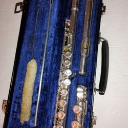 Armstrong Flute 104