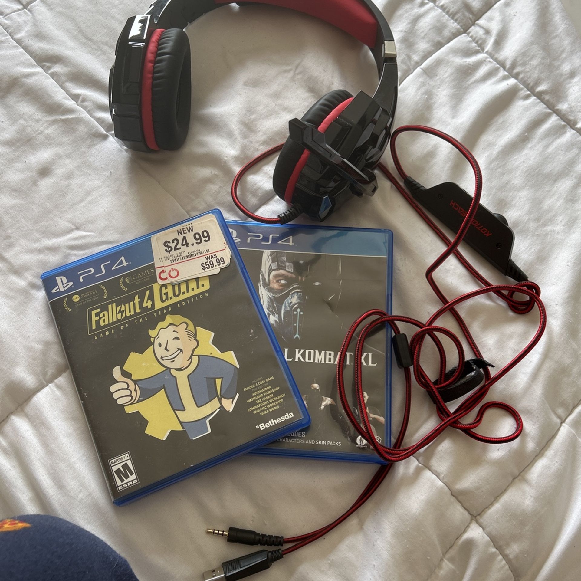 PS4 MK XL and Fallout 4 with headphones