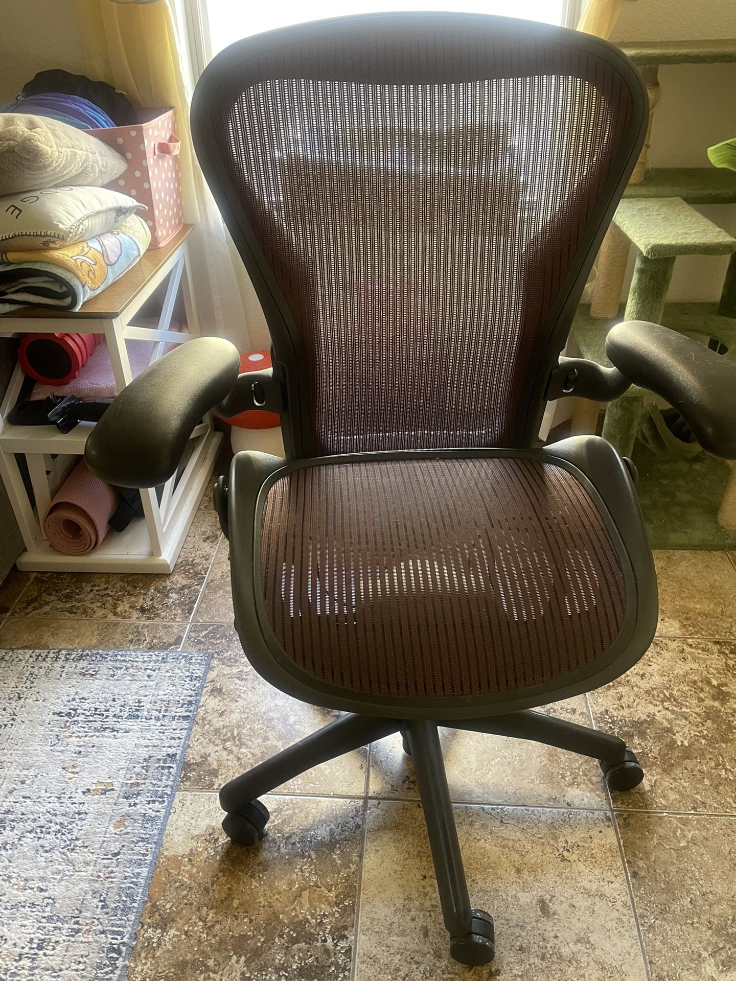OFFICE CHAIR