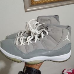 Jordan 11 Cool Grey 2010 ( Separation On The Toe box) Size 8