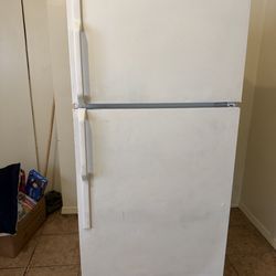 Refrigerator for sale ‼️