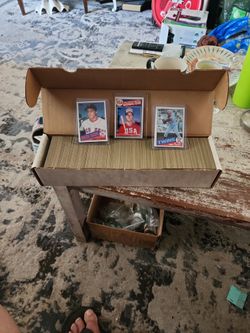 1985 Topps Baseball Set.  1-792