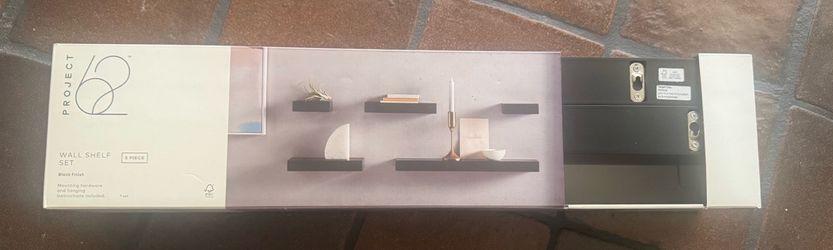 Wall shelf set