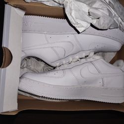 Brand New In Box  Size 7 Youth All White Air Force One's 
