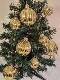 Christmas Ornaments 8 New 2.5 And 1.5 Inch Handmade Gold