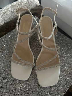 Women's White Rhinestone Block Heel Sandals – Size 8.5