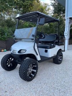 E-Z-GO 48V Lithium Golf Cart