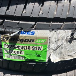 225/45/18 Toyo Tires 