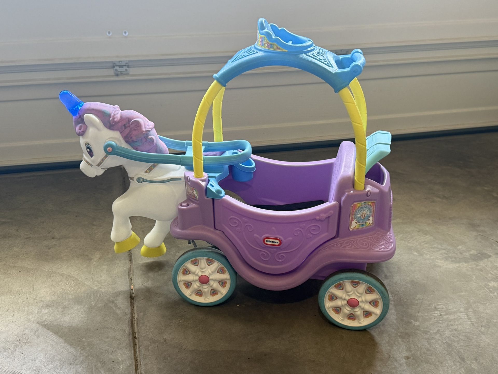 Little tikes Unicorn Carriage, Mint Condition