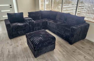 New Jumble Corduroy Sectional Couch with USB Console and Ottoman! Free Delivery 🚚!