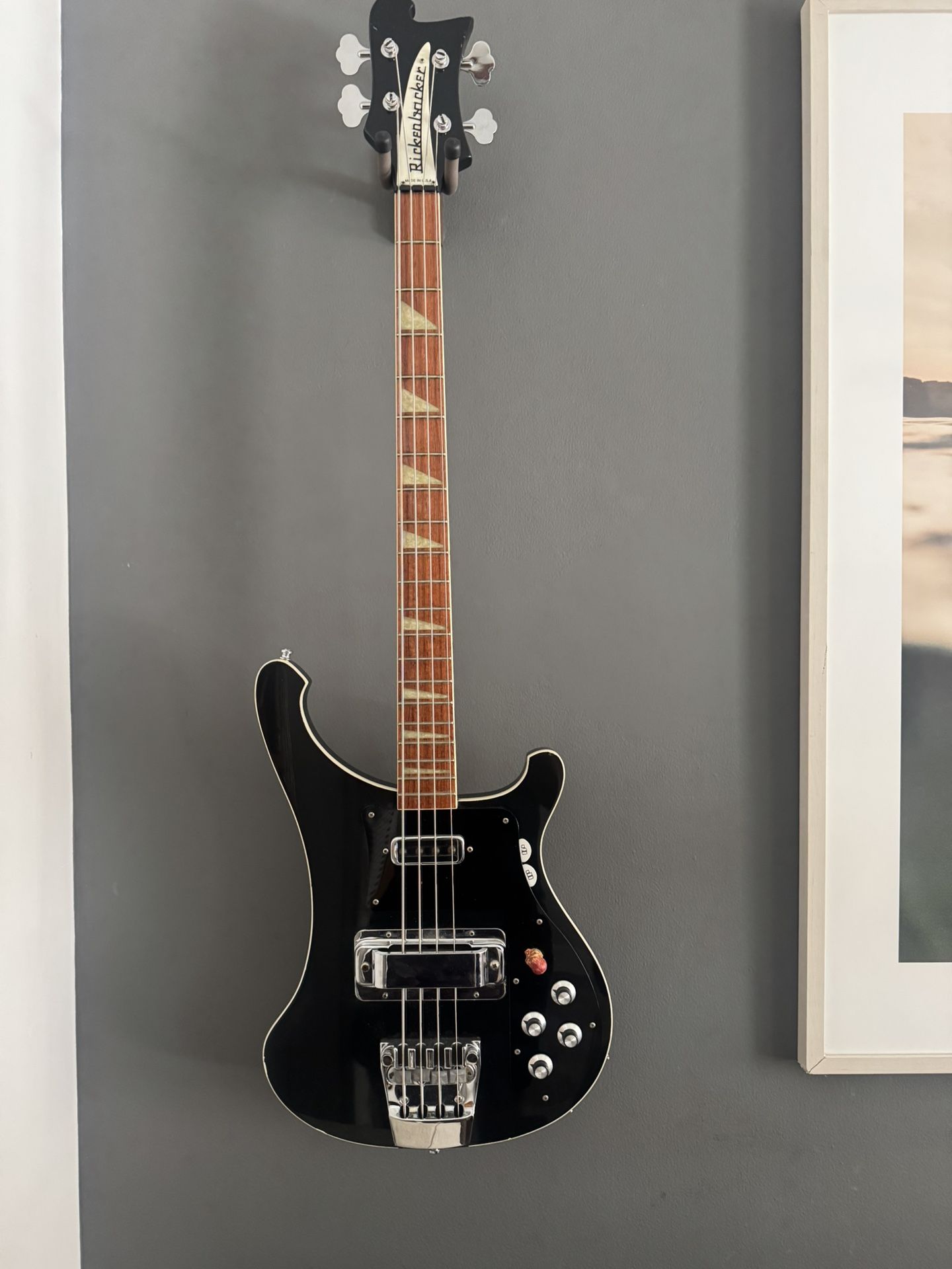 Rickenbacker 4003 in Jetglo