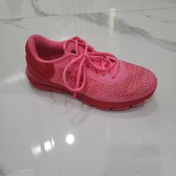 Under Armour Size 9.5 