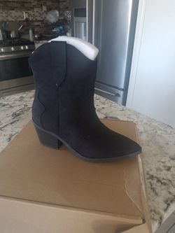 Becker Black Boots