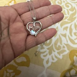 Mom Heart ❤️ Necklace $20