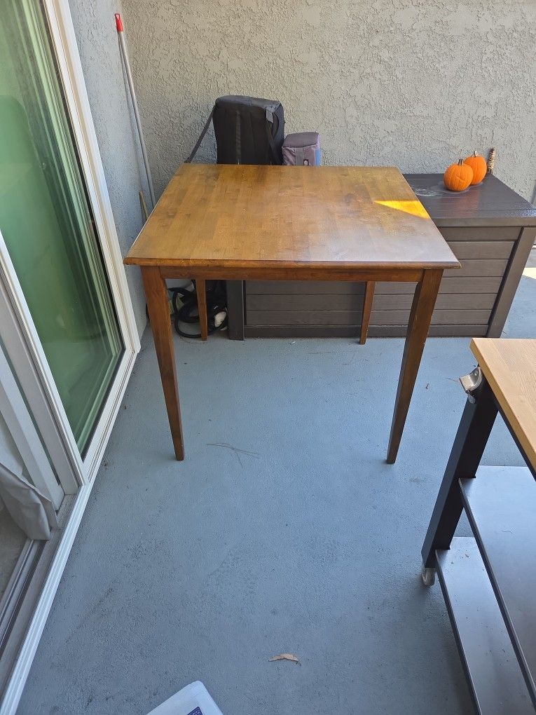  Table And Chairs