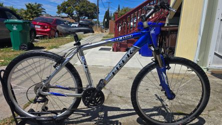 Trek Mountain Bike Medium Size Frame