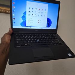 Dell i5-7th Gen/ 2.6GHz/ 16GB RAM/ 256 GB M.2-SSD 