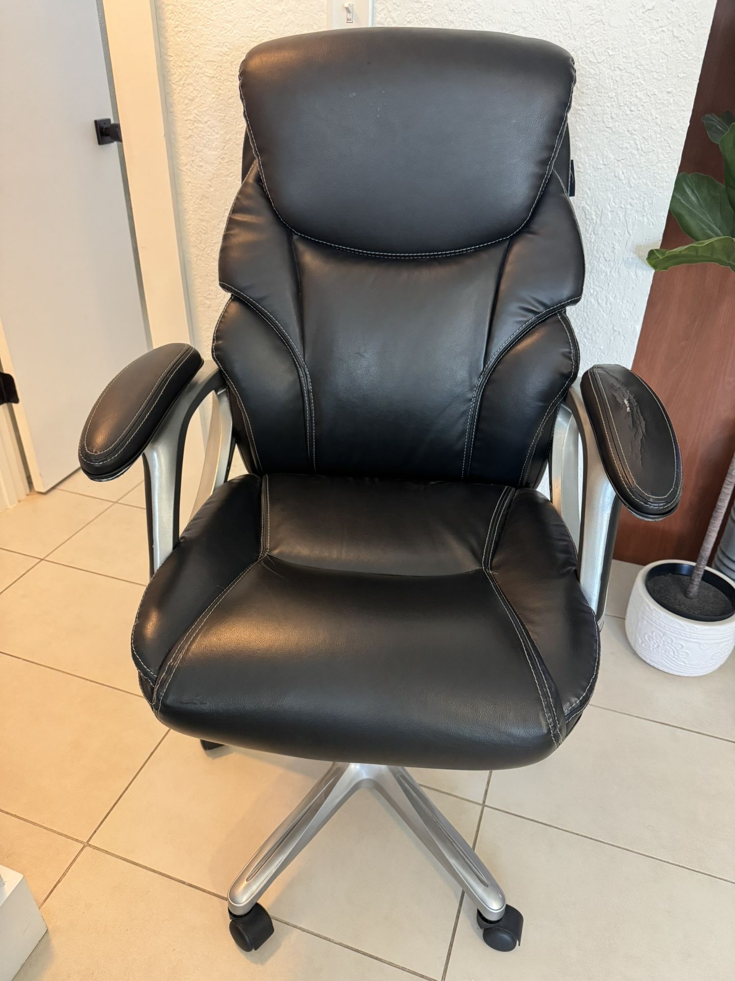 Serta Managers Office Chair