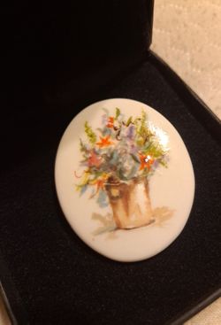 P. Buckley Moss Signed Pendant 